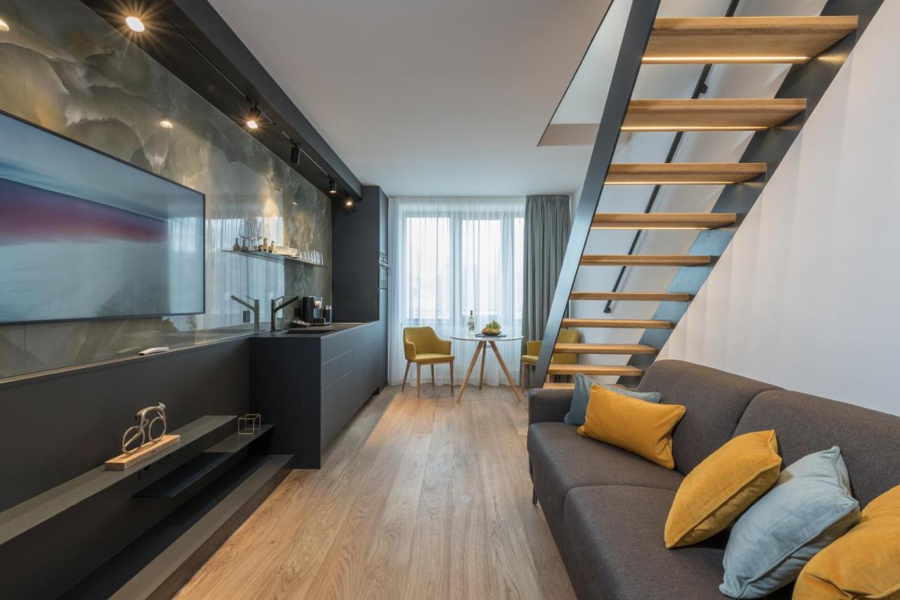 Fully Renovated Stylish Duplex In A Convenient Location Apartmán Praha